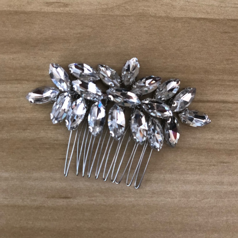 Rhinestone hair comb